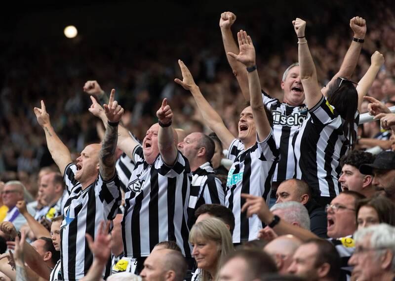 Cổ động viên Newcastle vẫn có quyền lạc quan.  Ảnh: Newcastle