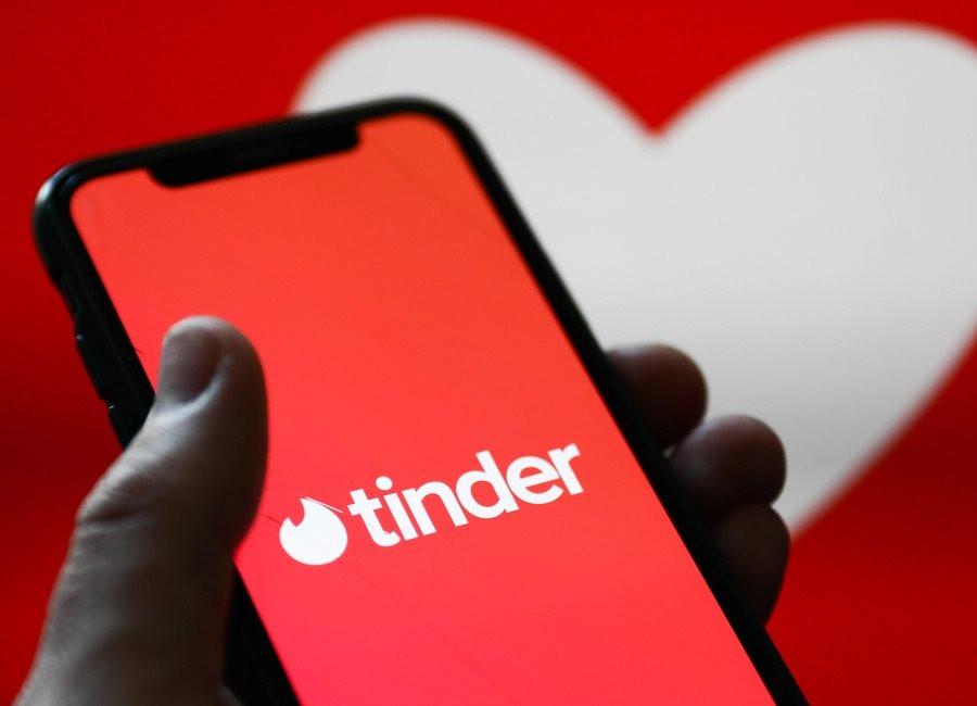 Quẹt Tinder để tìm việc thời khủng hoảng kinh tế ở Trung Quốc - Ảnh 1.