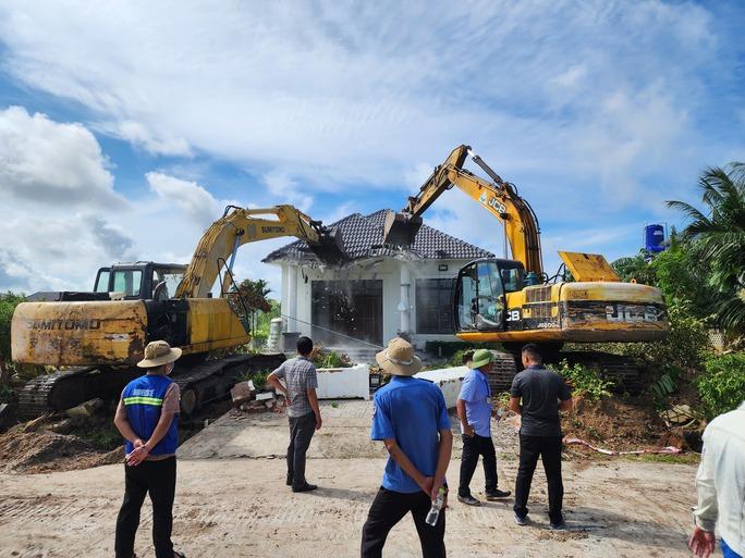 Chuyển cơ quan điều tra nhiều vụ liên quan 79 biệt thự xây không phép ở Phú Quốc - Ảnh 3.