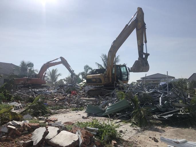 Chuyển cơ quan điều tra nhiều vụ liên quan 79 biệt thự xây không phép ở Phú Quốc - Ảnh 4. Chuyển cơ quan điều tra nhiều vụ liên quan 79 biệt thự xây không phép ở Phú Quốc - Ảnh 4.