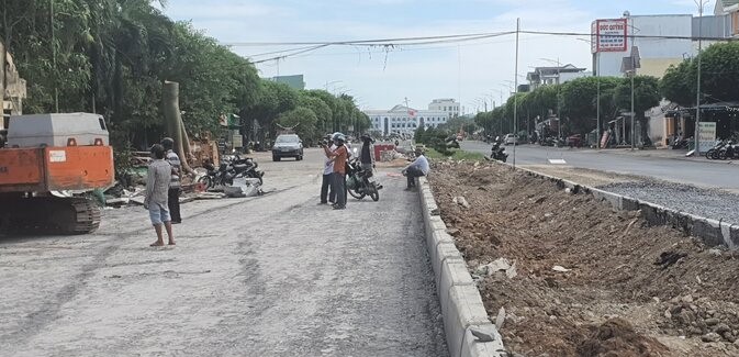 Ngày 21.1 các đơn vị chức năng của thành phố Bạc Liêu đã hoàn thành việc cắm mốc ranh giới, ngay sau khi ông bàn giao toàn bộ mặt bằng, đồng thời cấp lại giấy chứng nhận quyền sử dụng đất đối với diện tích đất còn lại của gia đình ông, sau khi bị thu hồi...