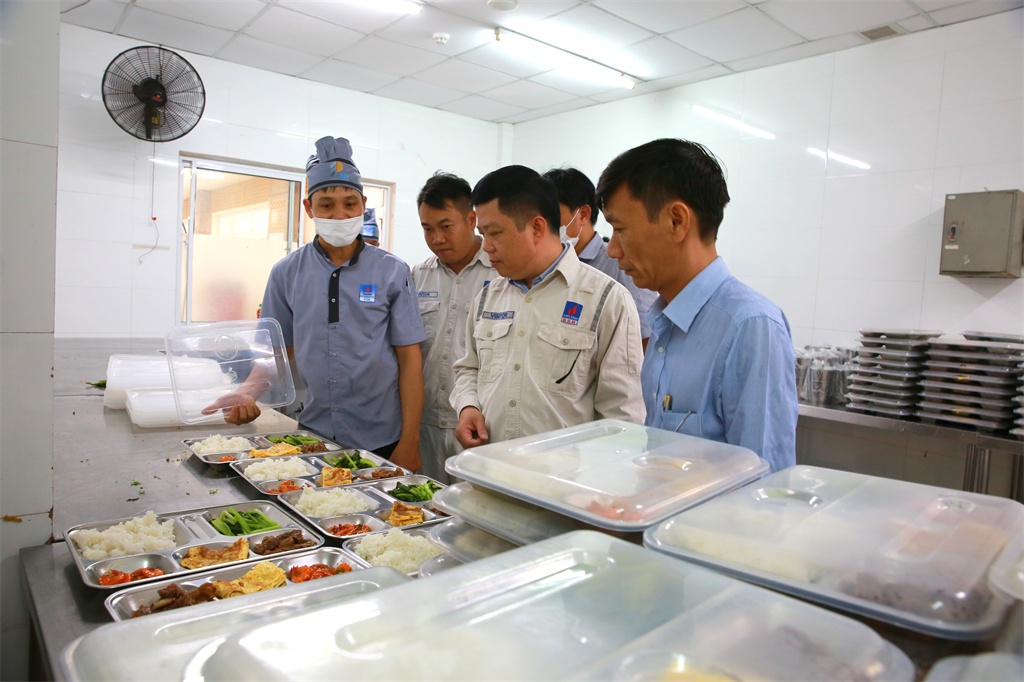 Công tác hậu cần trong BDTT lần 5 Nhà máy Lọc dầu Dung Quất: “Chu đáo, ân cần, tận tâm”