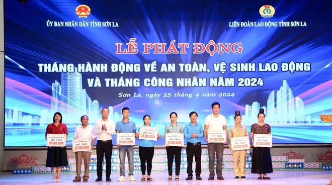 Sơn La trao tặng 28