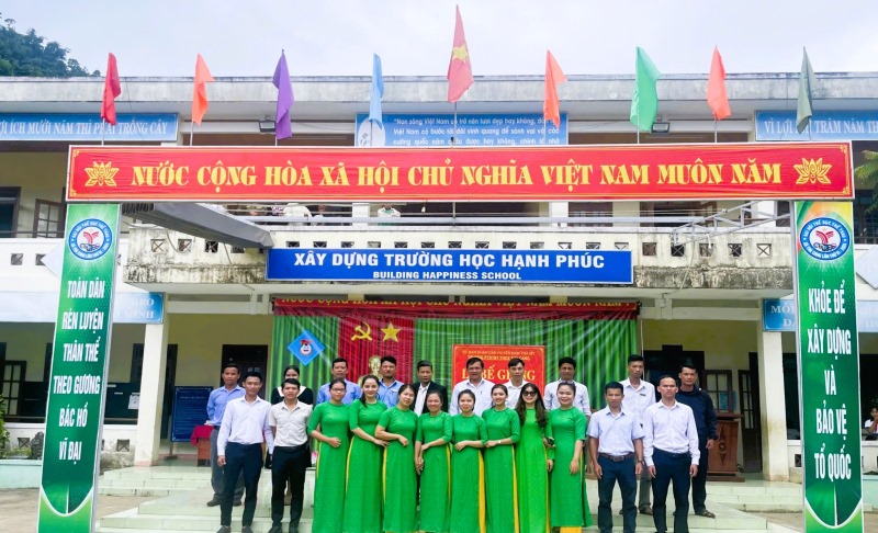 Trường THCS Trà Cang, huyện Nam Trà My, Quảng Nam chật vật xoay sở vì thiếu giáo viên nhiều năm. Ảnh ĐVCC