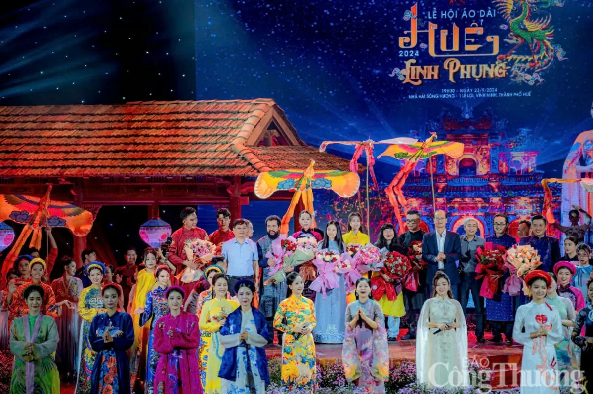 Thừa Thiên Huế: Rực rỡ đêm hội Áo dài Huế ‘‘Linh Phụng’’ Thừa Thiên Huế: Rực rỡ đêm hội Áo dài Huế ‘'Linh Phụng’’