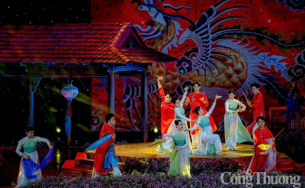 Thừa Thiên Huế: Rực rỡ đêm hội Áo dài Huế ‘‘Linh Phụng’’ Thừa Thiên Huế: Rực rỡ đêm hội Áo dài Huế ‘'Linh Phụng’’