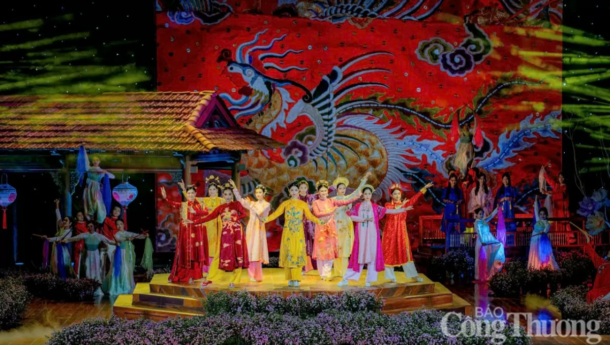 Thừa Thiên Huế: Rực rỡ đêm hội Áo dài Huế ‘‘Linh Phụng’’ Thừa Thiên Huế: Rực rỡ đêm hội Áo dài Huế ‘'Linh Phụng’’