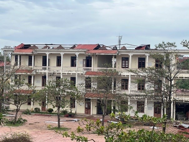 Nhiều tỉnh thành hỗ trợ 100% học phí cho học sinh các cấp nhằm giảm bớt khó khăn cho người dân do ảnh hưởng thiên tai