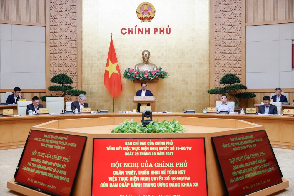 Hội nghị của Chính phủ quán triệt, triển khai Tổng kết việc thực hiện Nghị quyết số 18-NQ/TW về tiếp tục đổi mới, sắp xếp tổ chức bộ máy. Ảnh: VGP