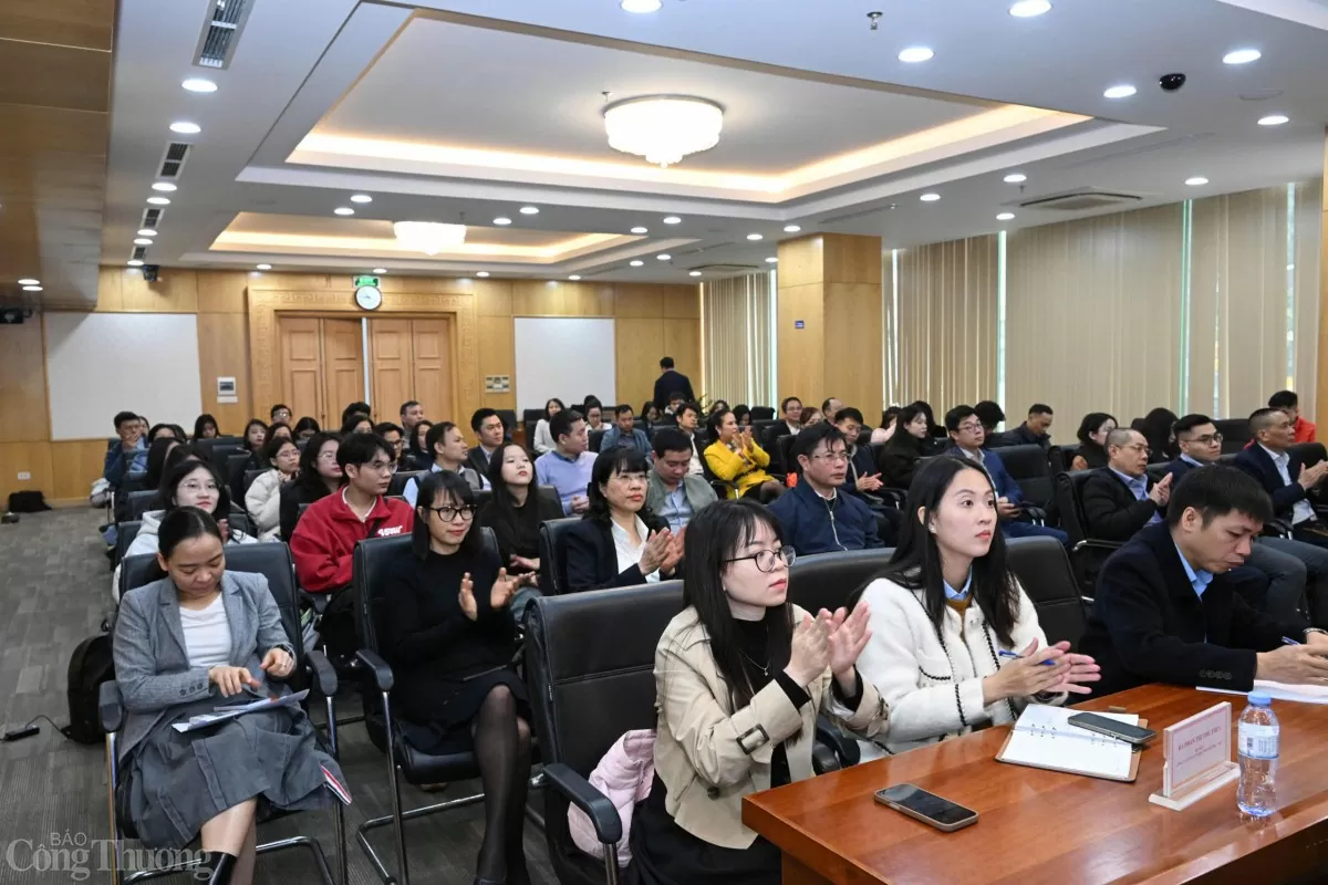 Quang cảnh hội thảo Quang cảnh hội thảo