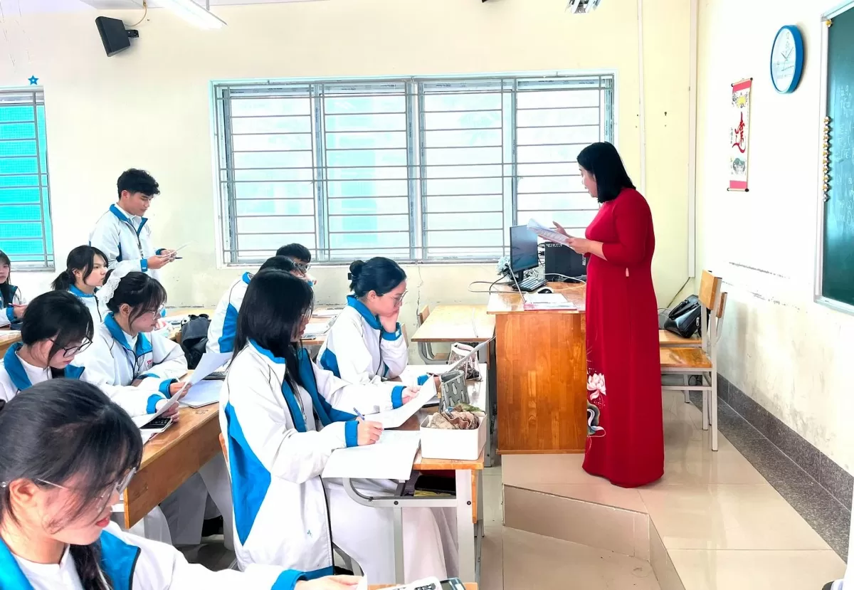 Nhiều giáo viên, phụ huynh, học sinh vẫn chưa hiểu đúng tinh thần Thông tư 29 về dạy thêm học thêm Nhiều giáo viên, phụ huynh, học sinh vẫn chưa hiểu đúng tinh thần Thông tư 29 về dạy thêm học thêm