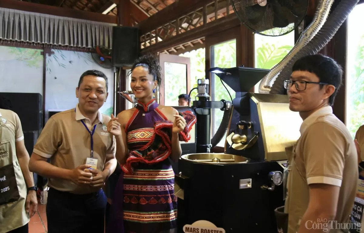 Khai mạc Cuộc thi Rang cà phê đặc sản Việt Nam 2025 Khai mạc Cuộc thi Rang cà phê đặc sản Việt Nam 2025