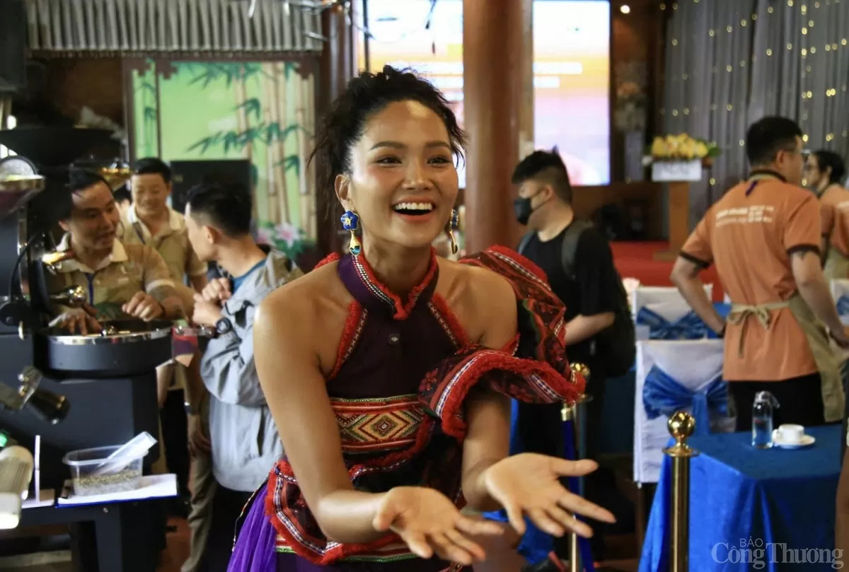 Khai mạc Cuộc thi Rang cà phê đặc sản Việt Nam 2025 Khai mạc Cuộc thi Rang cà phê đặc sản Việt Nam 2025