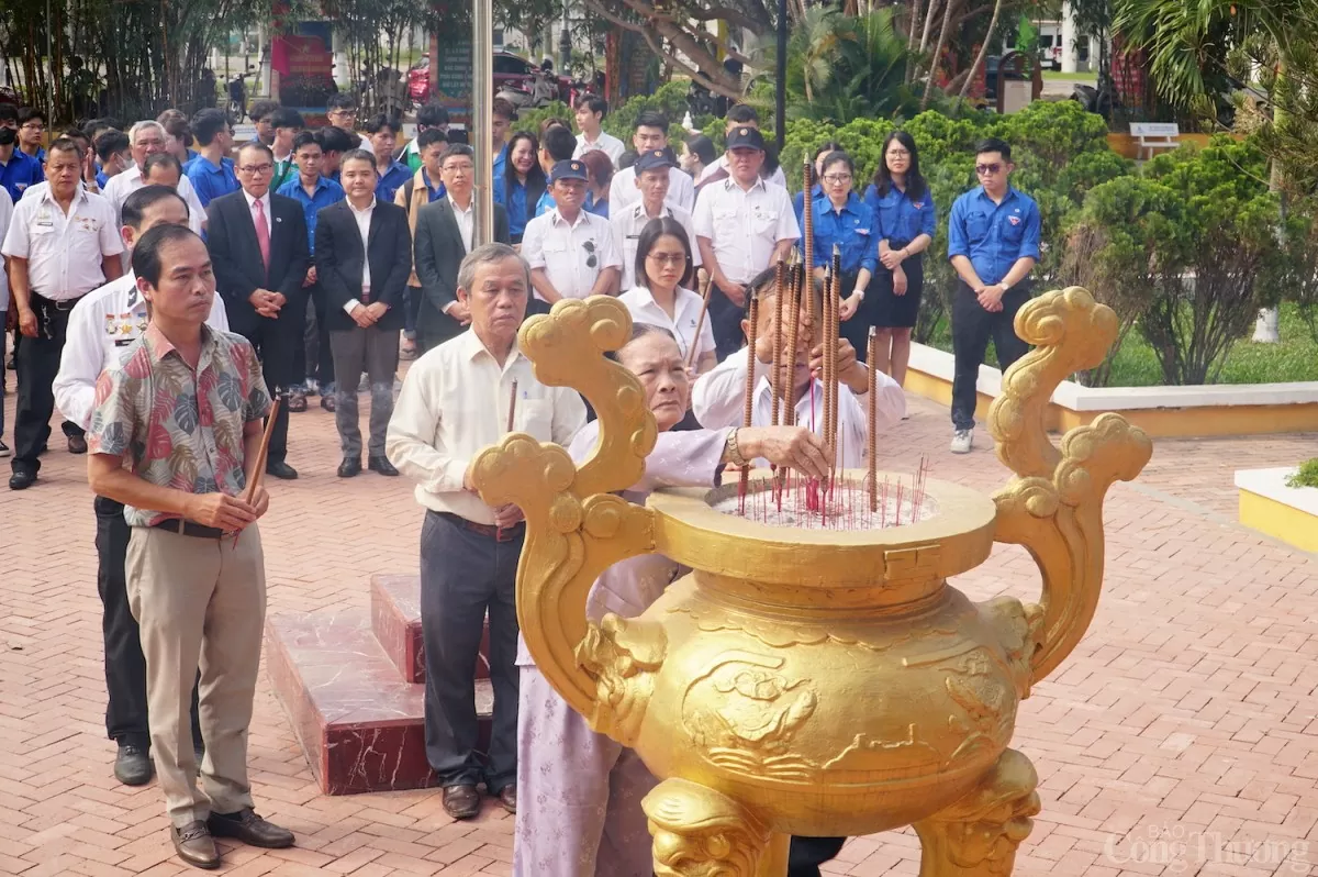 Tưởng nhớ các liệt sỹ đã hi sinh trong trận chiến Gạc Ma ngày 14/3/1988 Tưởng nhớ các liệt sỹ đã hi sinh trong trận chiến Gạc Ma ngày 14/3/1988