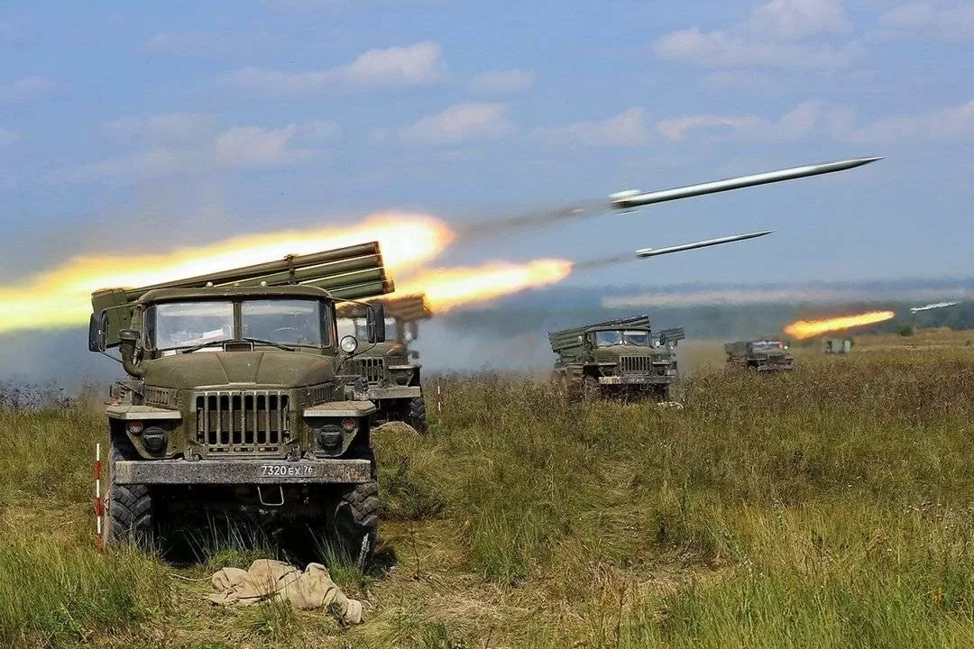 Chiến sự Nga - Ukraine chiều 14/4: Lính Ukraine đầu hàng ở Kursk