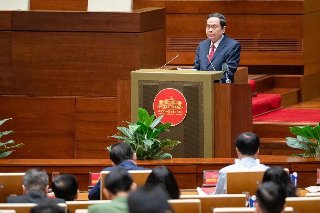 Ủy viên Bộ Chính trị, Chủ tịch Quốc hội Trần Thanh Mẫn trình bày chuyên đề. Ảnh: quochoi.vn