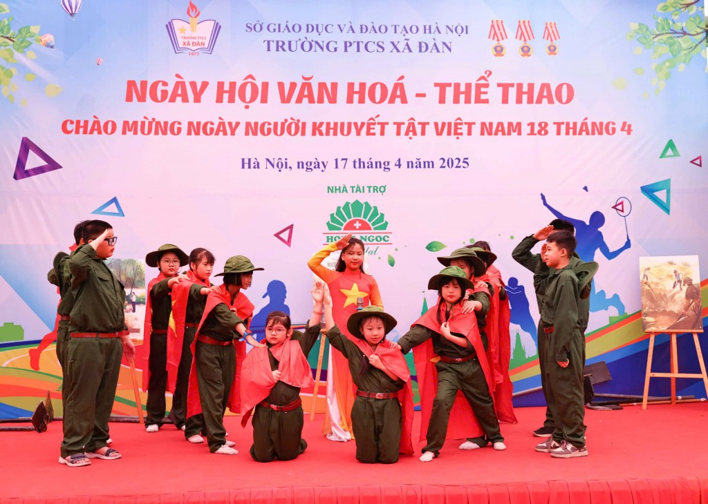 Sôi nổi ngày hội văn hoá thể thao của những học sinh đặc biệt