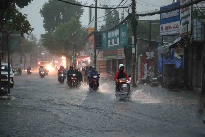 Dự báo thời điểm tập trung mưa lớn ở Bắc Bộ và Nam Bộ