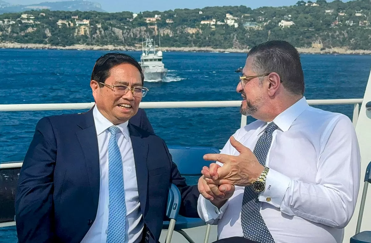 Tổng thống Costa Rica Rodrigo Chaves vui mừng gặp Thủ tướng Phạm Minh Chính và đánh giá rất cao những thành tựu phát triển kinh tế - xã hội của Việt Nam; bày tỏ lòng yêu mến và ngưỡng mộ sâu sắc đất nước, con người Việt Nam và muốn tăng cường hợp tác với Việt Nam. Ảnh: VGP/Nhật Bắc Tổng thống Costa Rica Rodrigo Chaves vui mừng gặp Thủ tướng Phạm Minh Chính và đánh giá rất cao những thành tựu phát triển kinh tế - xã hội của Việt Nam; bày tỏ lòng yêu mến và ngưỡng mộ sâu sắc đất nước, con người Việt Nam và muốn tăng cường hợp tác với Việt Nam. Ảnh: VGP/Nhật Bắc