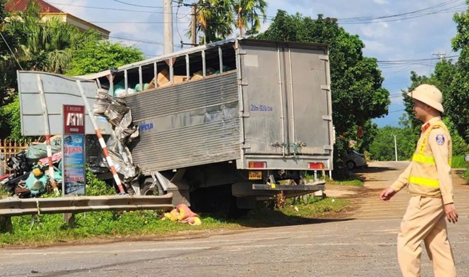 Tai nạn giao thông liên hoàn trên đường Hồ Chí Minh ở tỉnh Quảng Trị