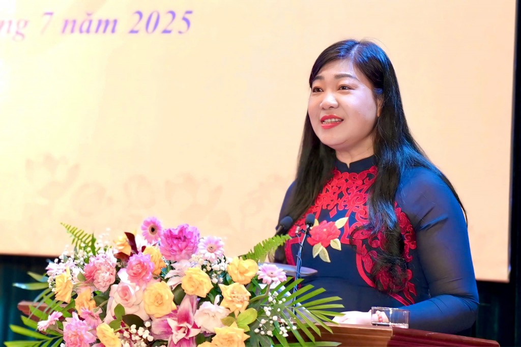 Công bố các quyết định công tác cán bộ của Mặt trận Hà Nội Công bố các quyết định công tác cán bộ của Mặt trận Hà Nội