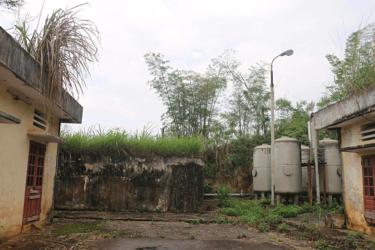 Công trình từng được kỳ vọng cung cấp nước sạch cho hàng nghìn hộ dân, nay đã xuống cấp nghiêm trọng. Ảnh: Yên San