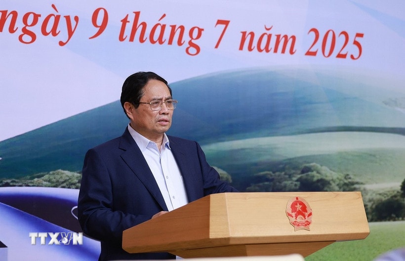Thủ tướng Phạm Minh Chính chủ trì Phiên họp thứ ba của Ban Chỉ đạo các công trình trọng điểm, dự án quan trọng quốc gia lĩnh vực đường sắt. (Ảnh: Dương Giang/TTXVN)