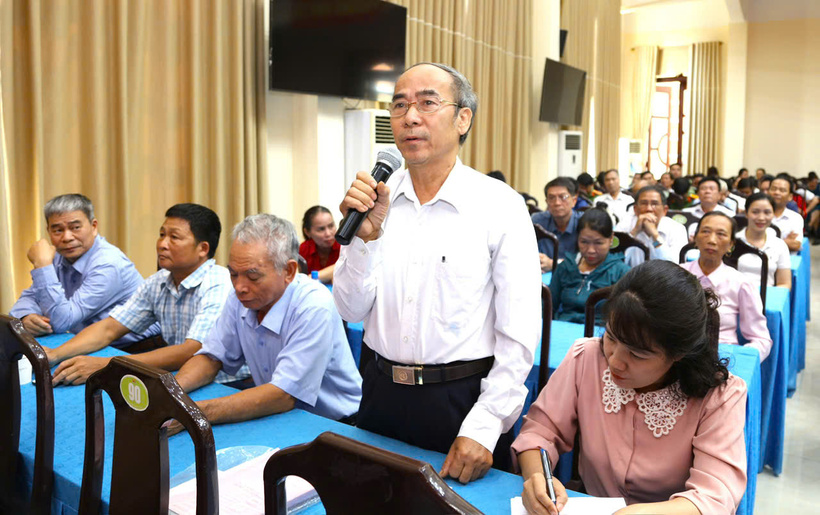 Cử tri phường Vĩnh Yên bày tỏ sự tin tưởng, đồng thuận với những quyết sách của Quốc hội và tỉnh Phú Thọ mới. Ảnh: Đức Hiền