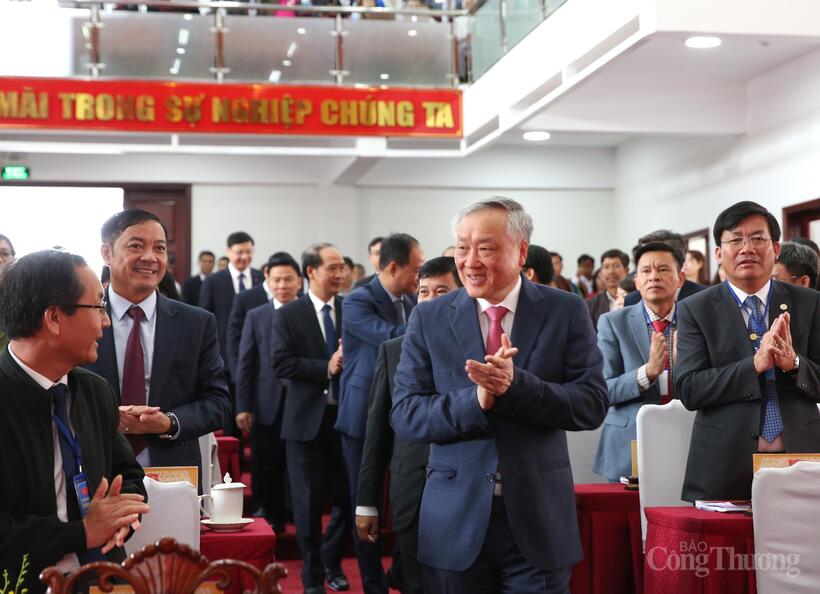 Đồng chí Nguyễn Hòa Bình, Ủy viên Bộ Chính trị, Phó Thủ tướng Thường trực Chính phủ