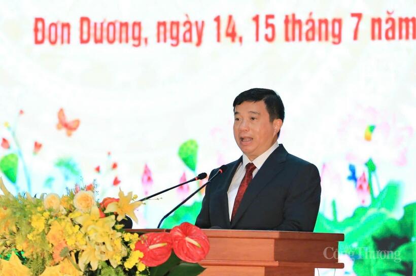 Bí thư Tỉnh ủy Y Thanh Hà Niê Kđăm phát biểu tại Đại hội