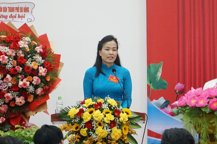 Phó Giám đốc Sở Công Thương thành phố Đà Nẵng Đỗ Thị Quỳnh Trâm trình bày báo cáo chính trị tại Đại hội. Ảnh: Vũ Lê
