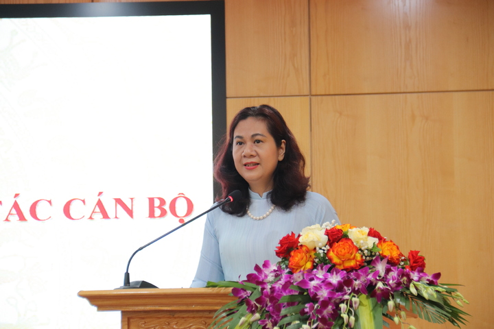 Đồng chí Nguyễn Minh Huệ, quyền Trưởng ban Tuyên giáo và Dân vận Đảng ủy Bộ Công Thương phát biểu. Ảnh: Thanh Tuấn