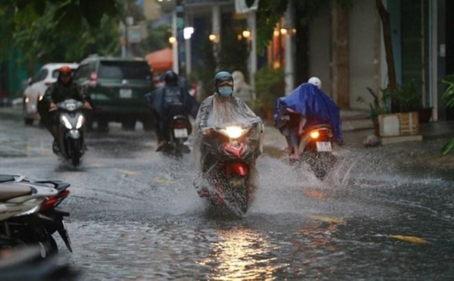 Dự báo Nam Bộ mưa dông, có nơi mưa to trên 70mm
