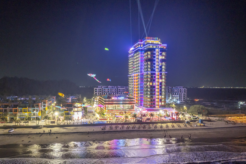 Flamingo Ibiza Hải Tiến đang mở ra một kỷ nguyên mới cho du lịch biển phía Bắc với mô hình kinh tế tiệc tùng vận hành 24/7