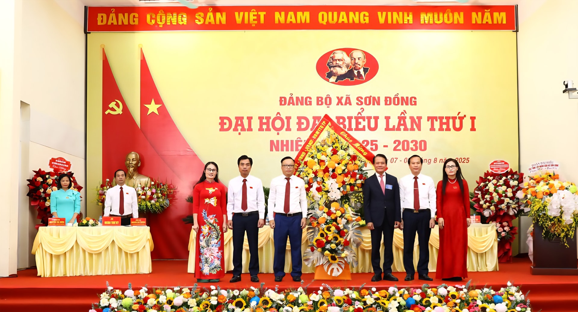 tang-hoa.jpg