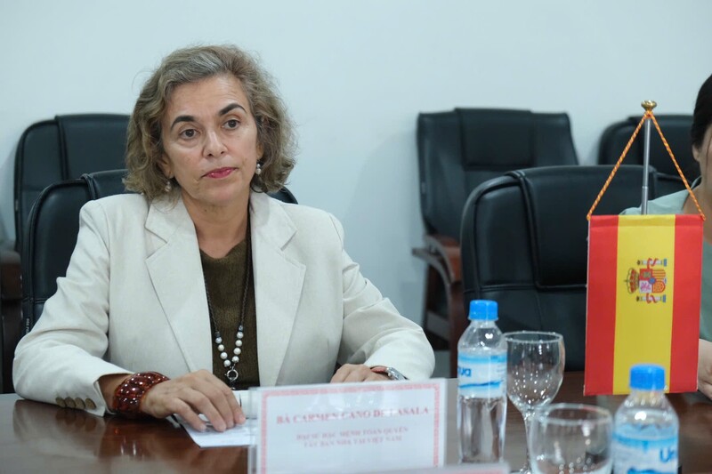 Đại sứ Carmen Cano De Lasala khẳng định Việt Nam là đối tác ưu tiên của Tây Ban Nha tại khu vực châu Á - Thái Bình Dương. Ảnh: Lê An