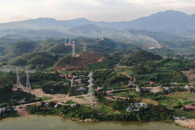 Băng rừng, vượt núi dựng cột điện đường dây 500kV Lào Cai – Vĩnh Yên