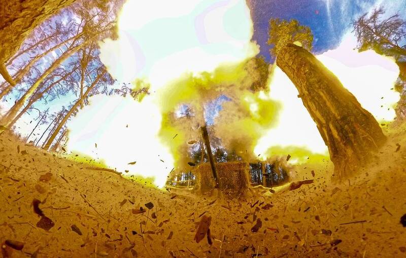 Nga dội hỏa lực vào công sự Ukraine. Nguồn: Hãng thông tấn TASS