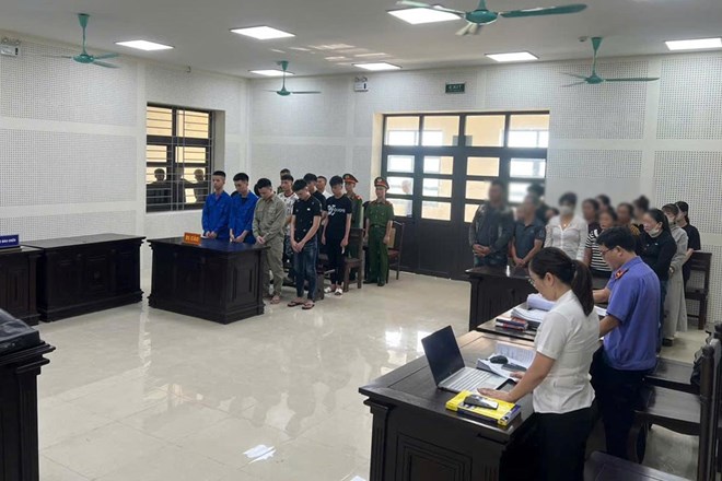 Xét xử 9 bị cáo gây rối trật tự công cộng tại Quảng Ninh