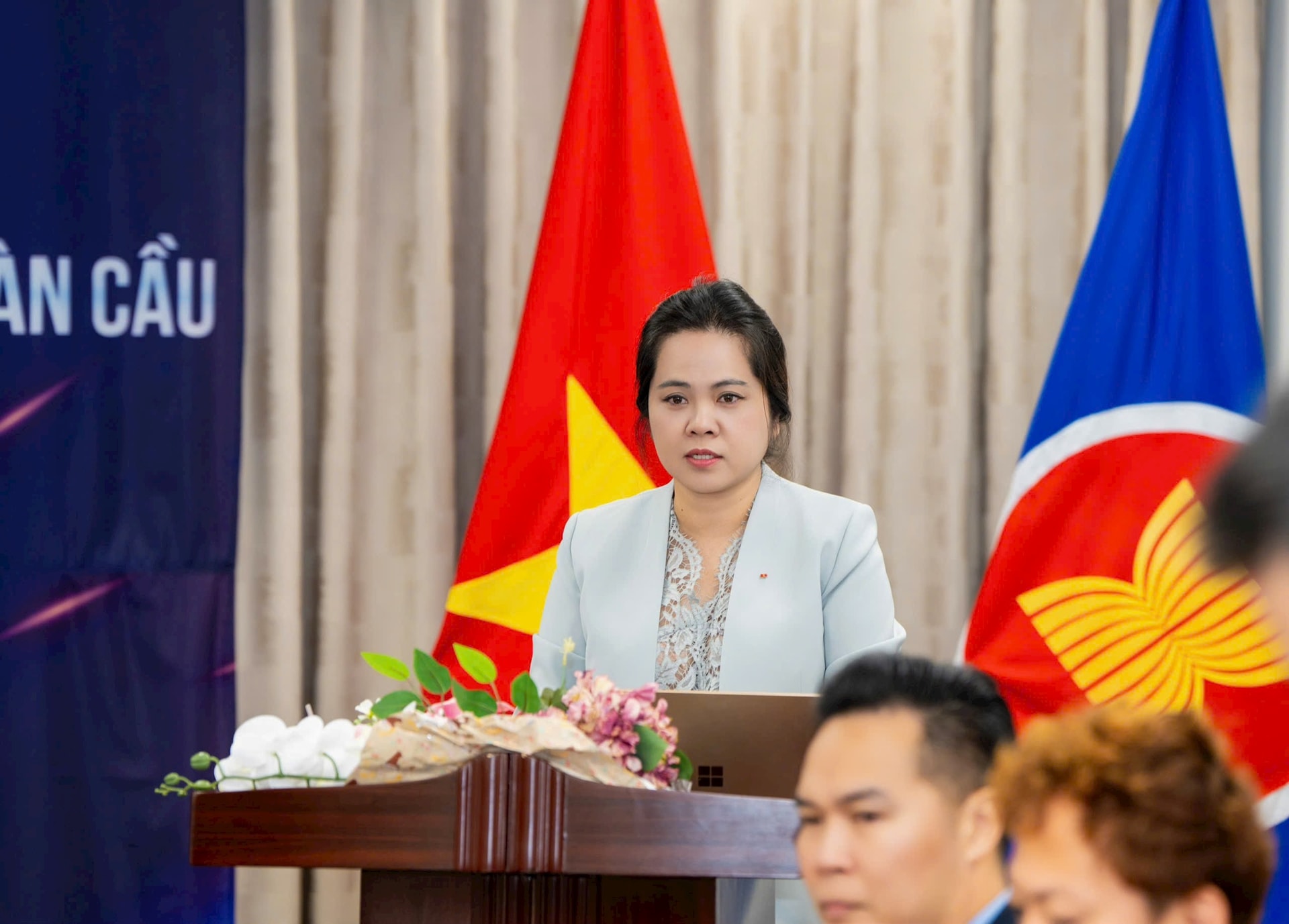 tls-vu-chi-mai-phat-bieu.jpg