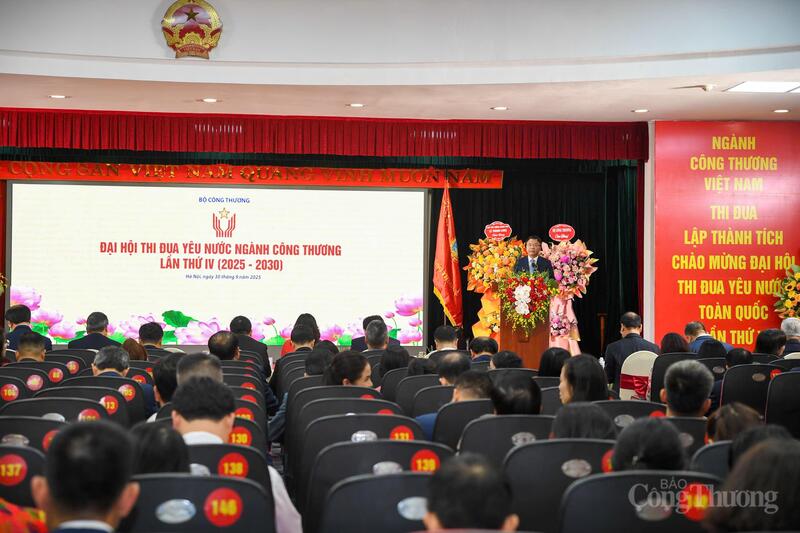 Phó Thủ tướng Lê Thành Long phát biểu tại Đại hội Thi đua yêu nước ngành Công Thương lần thứ IV, giai đoạn 2025 - 2030.