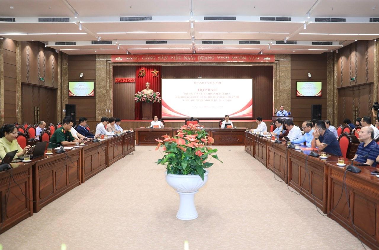 Quang cảnh họp báo. Ảnh: Quang Thái