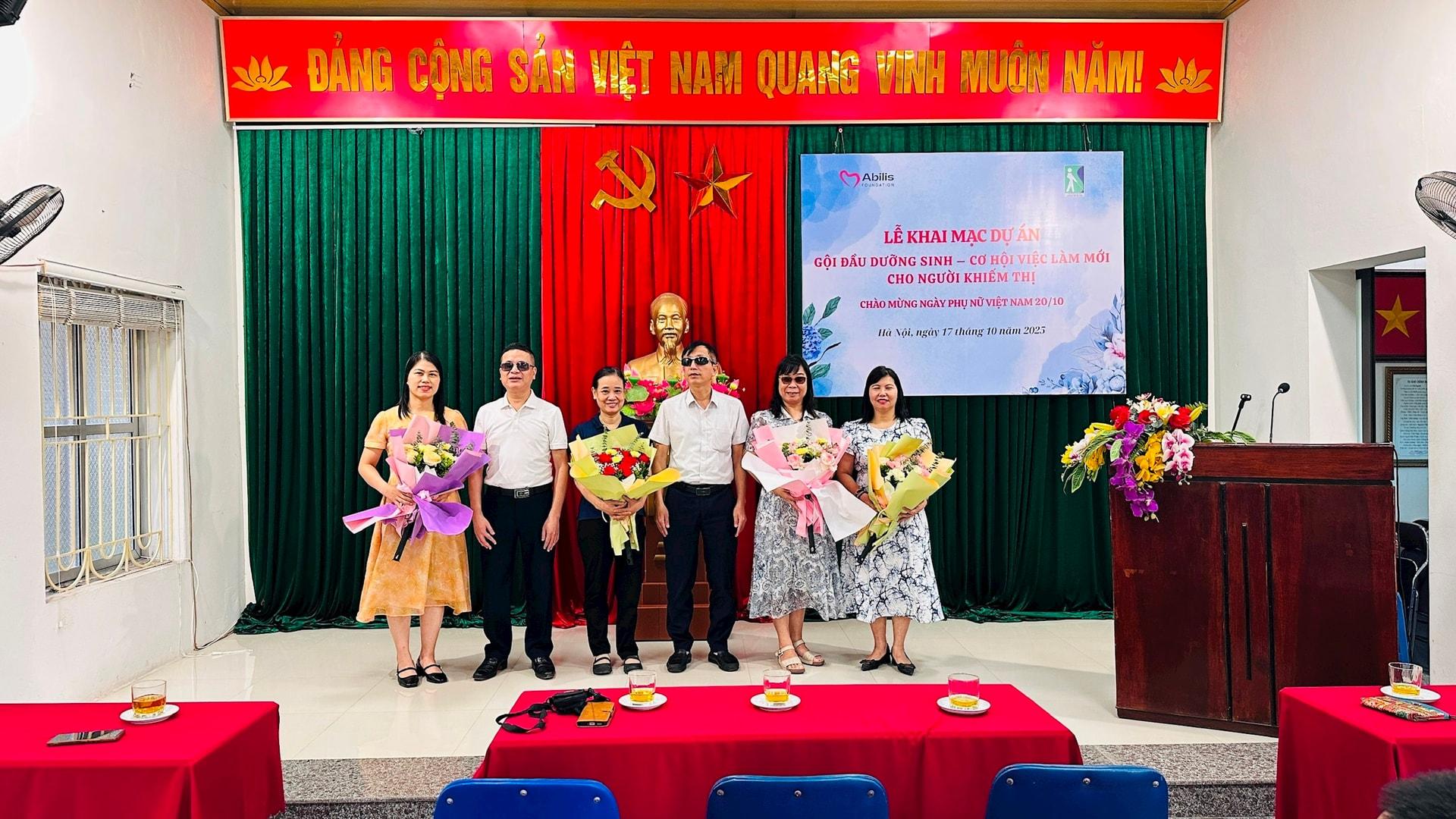 hnm-tang-hoa.jpg