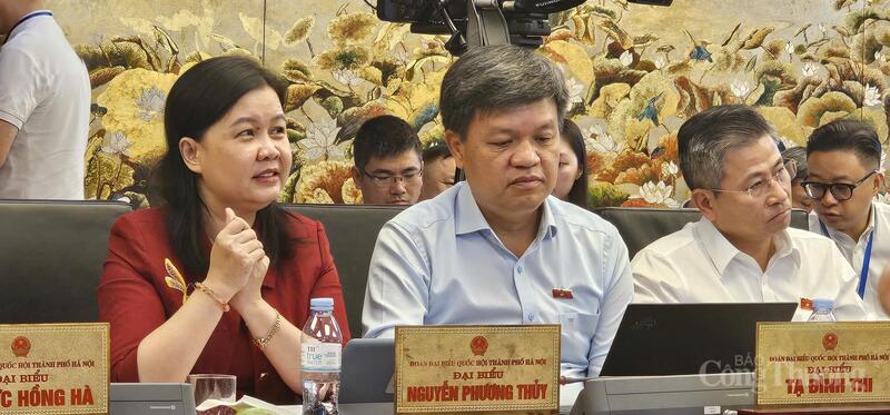 Ngày 21/10 Quốc hội thảo luận tại tổ.