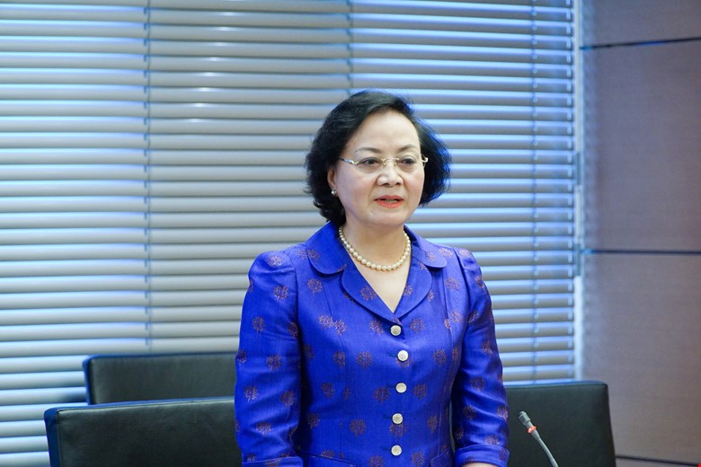 Bộ trưởng Bộ Nội vụ Phạm Thị Thanh Trà nói về việc sắp xếp thôn, bản, tổ dân phố. Ảnh: Phạm Đông