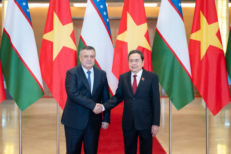 Chủ tịch Quốc hội Trần Thanh Mẫn tiếp Chủ tịch Hạ viện Uzbekistan Nuriddin Ismoilov. Ảnh: VPQH