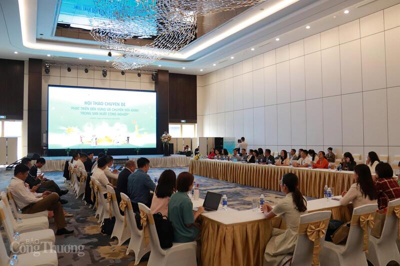 Quang cảnh Hội thảo chuyên đề “Phát triển bền vững và chuyển đổi xanh trong sản xuất công nghiệp”. Ảnh: Thanh Tuấn