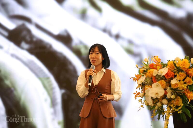 Bà Nguyễn Thị Minh Thúy, Quản lý cấp cao chương trình dệt may và sản xuất, Tổ chức sáng kiến thương mại bền vững IDH Việt Nam. Ảnh: Thanh Tuấn