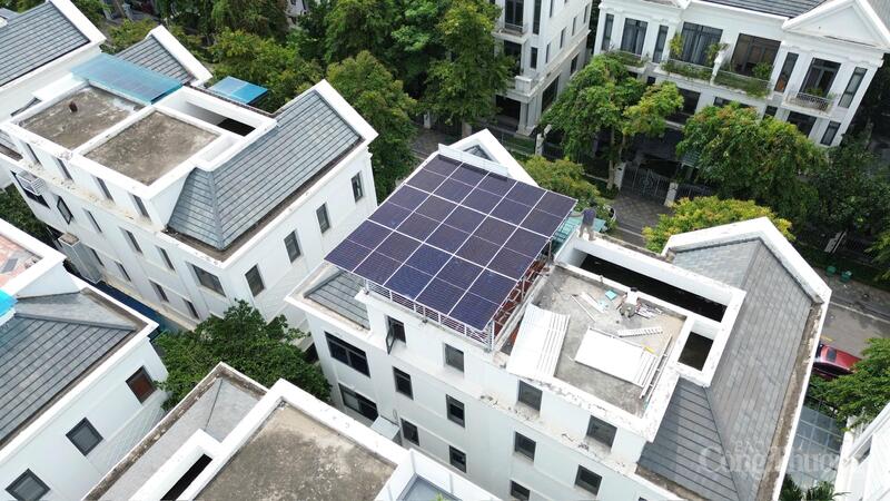 Nhận thấy lợi ích về kinh tế, nhiều người dân trên địa bàn tỉnh Thanh Hóa đã lựa chọn và thông báo với cơ quan chức năng khi lắp đặt điện mặt trời mái nhà