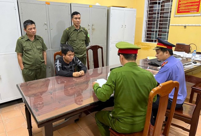 Khởi tố đối tượng giật dây chuyền vàng của bé gái lớp 1 trong trường học